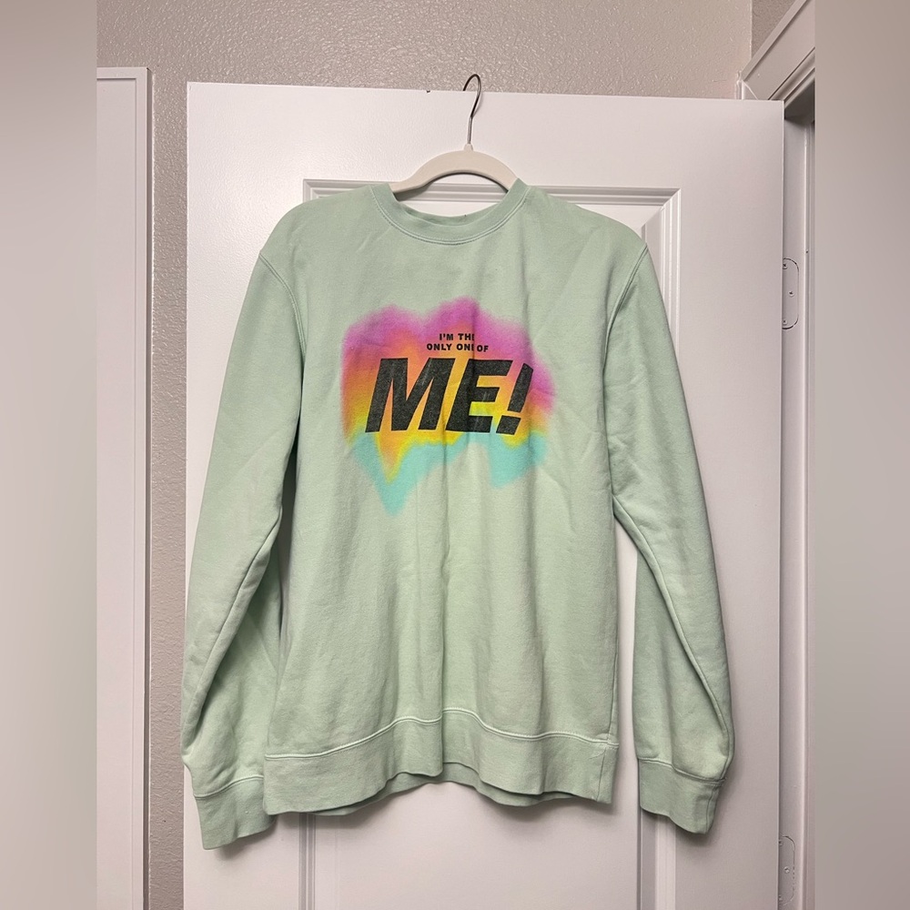 Small Crewneck from lover era.